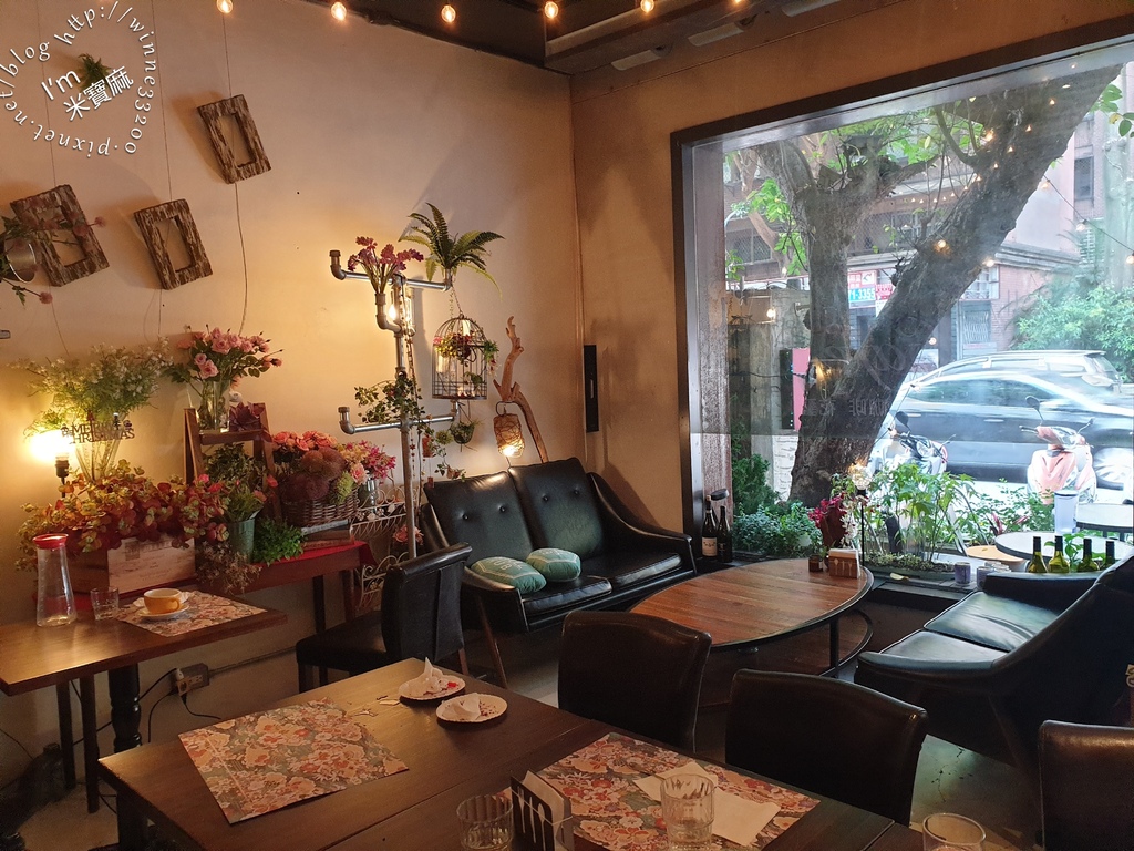 找到咖啡義法料理 Findle Cafe┃台北不限時咖啡。義麵、pizza、燉飯都好吃。環境舒適