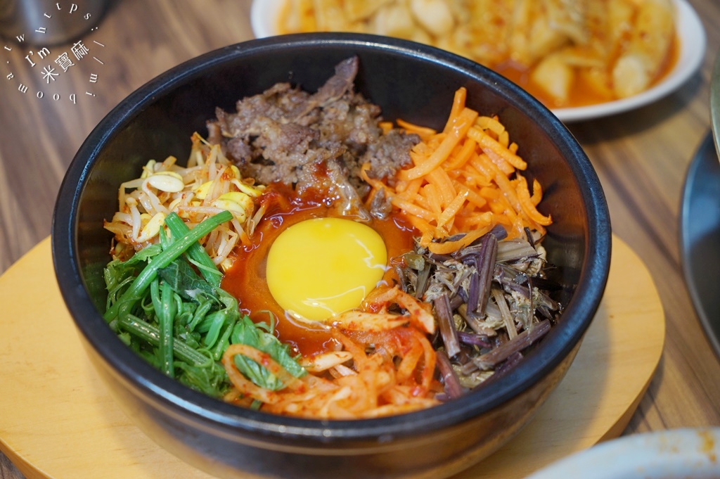 海雲韓式料理┃板橋韓式料理。多人套餐銅板烤肉、韓式料理都能吃到!小菜可無限續用