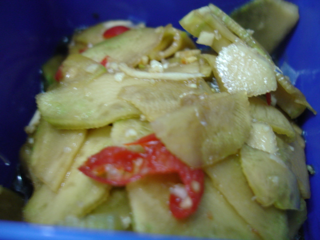 【自製料理】花椰菜梗也能變成可口小菜