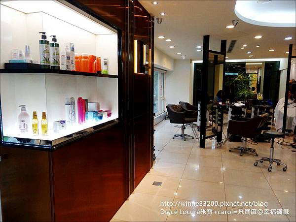 【髮型。染/護。捷運師大站】LUSSO Hair Salon(一店)。過年前來換個造型。設計師Diki。捷運師大站。服務好。技術也相當好。