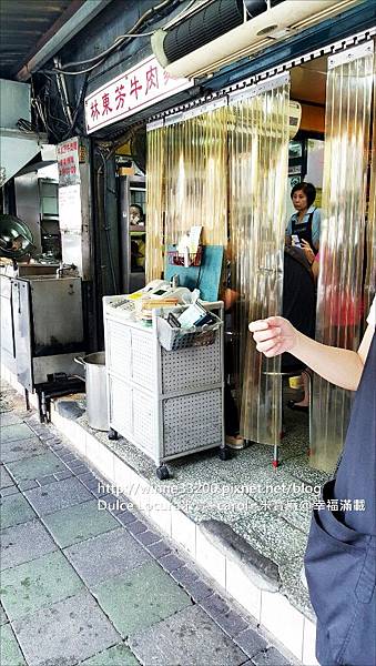 【食。小吃。台北市】林東芳牛肉麵。八德路。老饕最愛的好滋味。排隊店家