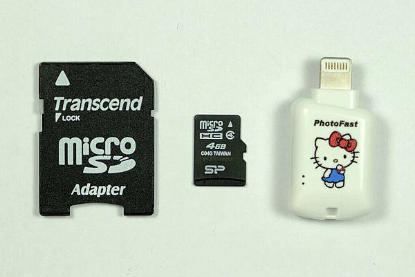 【3C。讀卡機】PhotoFast Hello Kitty蘋果microSD讀卡機。輕巧讀取資料速度快。粉紅色專屬APP介面♥