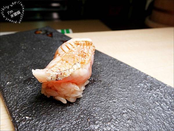 【食。南京復興壽司】一期一會 鮨。無菜單握壽司。空運食材新鮮美味。800、1200元菜單選擇