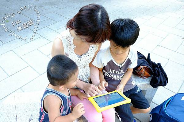【3c。親子。兒童平板】Kizipad 2兒童教育平板。內建百款以上app。阻隔藍光保護視力。高速四核心處理器。時間管理好放心♥ @米寶麻幸福滿載