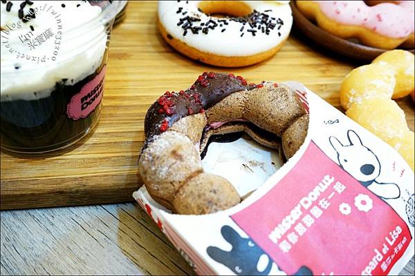 【甜點。板橋環球】Mister Donut搗蛋系列。吃甜甜超乖巧♥