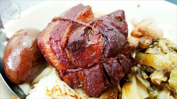 台北傳統小吃懶人包。米粉湯/雞肉飯/滷肉飯/豬腳飯。平價好吃真美味