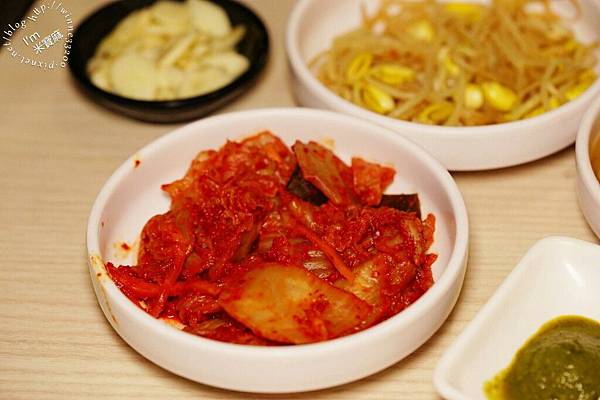 韓國汽油桶BBQ｜燒桶子韓風立燒。專人代烤。韓迷們來這吃韓式烤肉吧!國父紀念館一號出口。