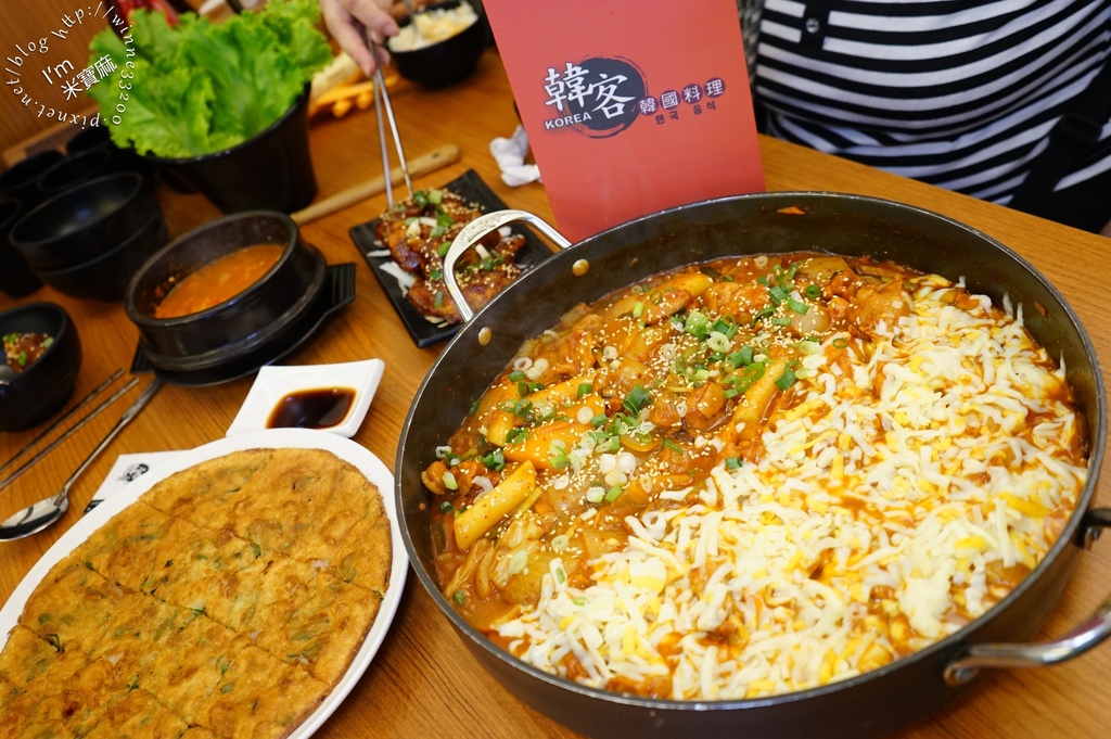 板橋韓式料理┃夏天開胃好滋味♥韓客-韓國料理。看完韓劇來這裡享用餐點吧! @米寶麻幸福滿載