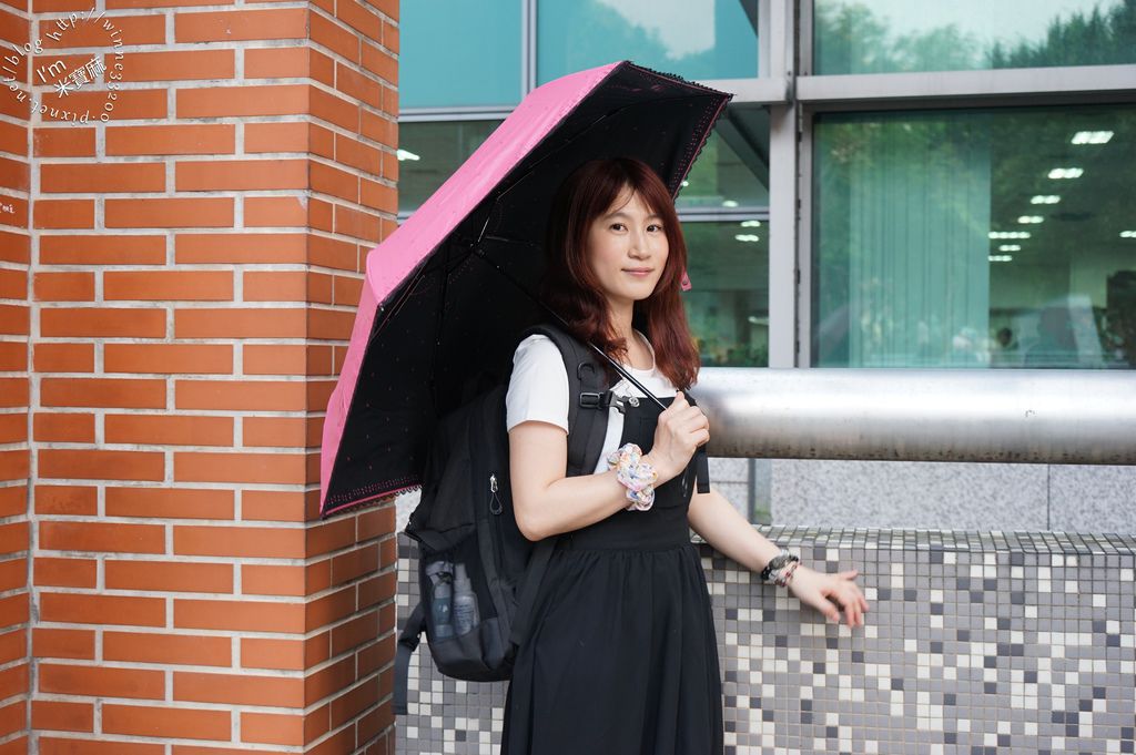 抗UV傘推薦┃降溫10度傘就選日本雨之戀。輕量防潑水/隔光膠/超輕鋁輕骨架。華視新聞越熱越賣♥ @米寶麻幸福滿載