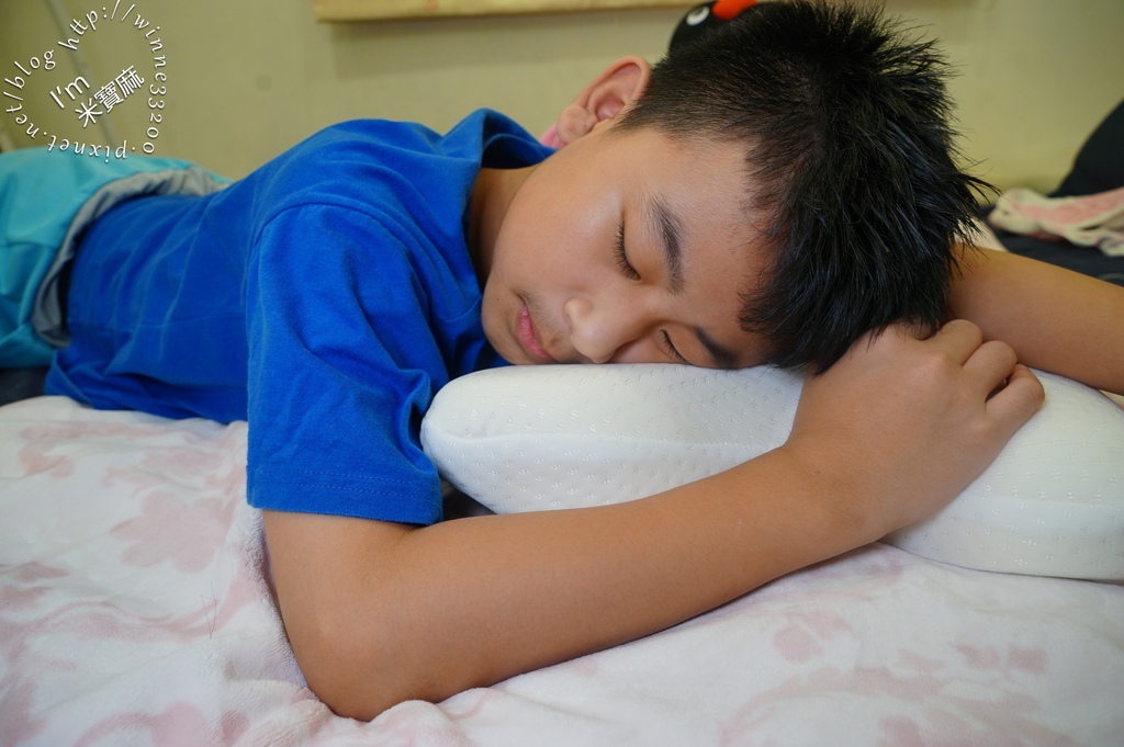 眠りの専門家 - 枕好睡記憶機能枕┃一覺有感、越睡越舒服。符合人體工學，緊密貼合頸部