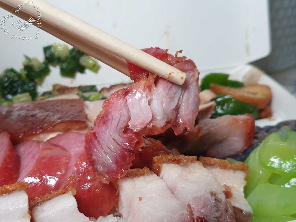 香港健福燒臘便當┃板橋燒臘便當。烤鴨、燒肉都好吃。配菜也很不錯