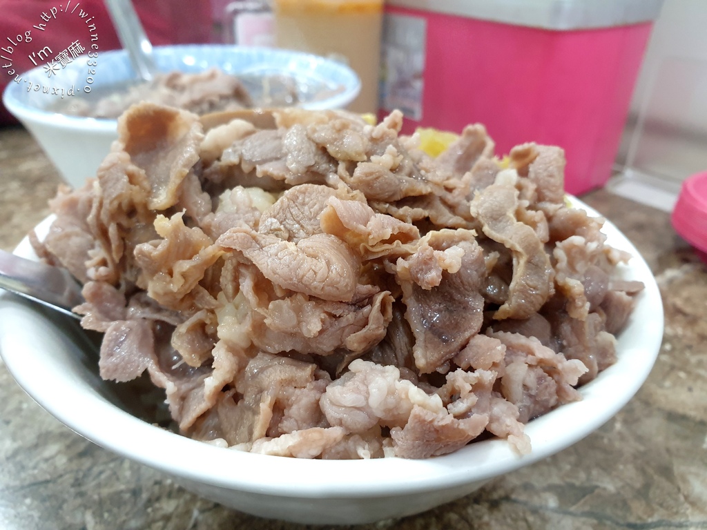 羊角火雞肉飯┃通化夜市美食。羊肉湯、羊肉飯的肉量都爆多，帶嫰不帶腥氈味